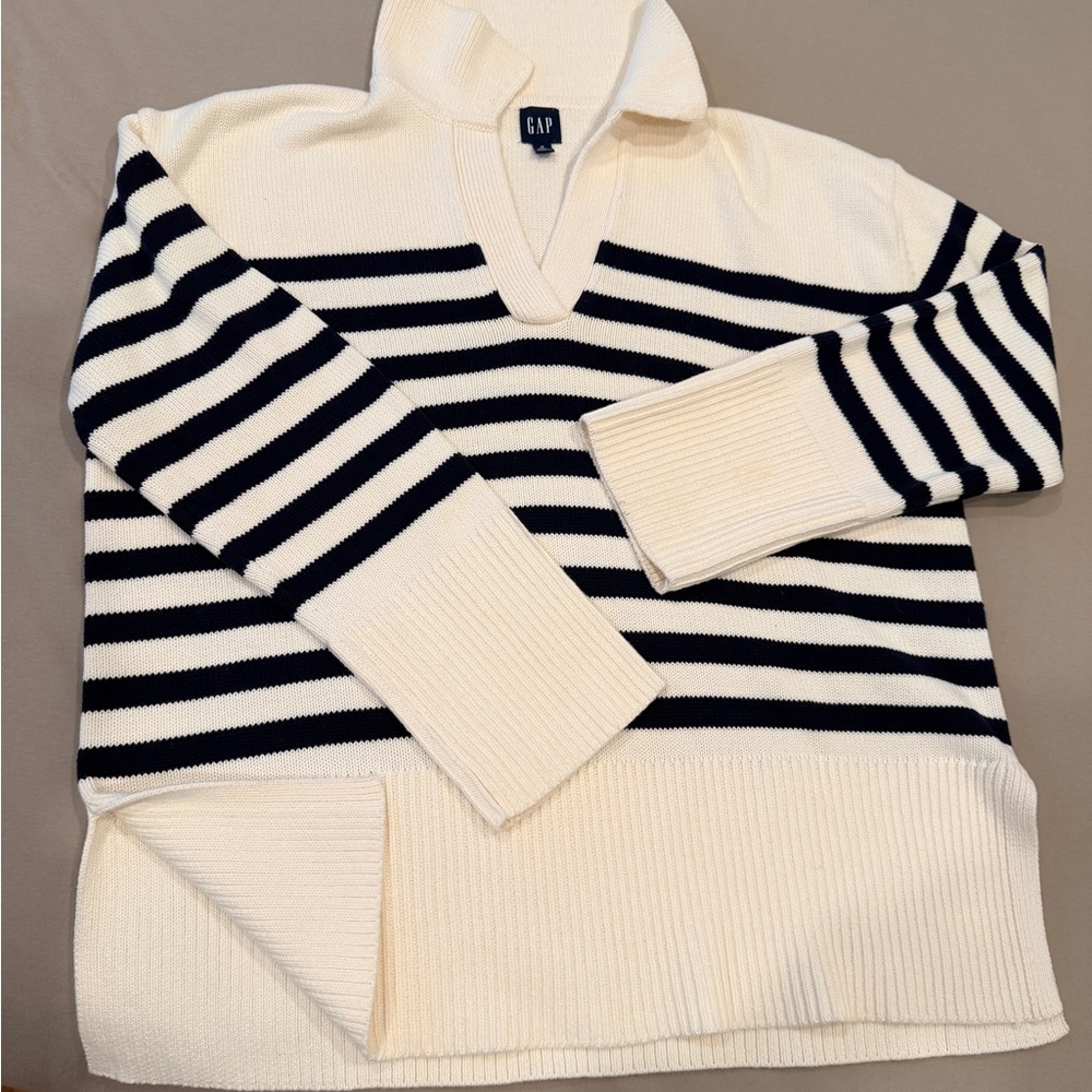 GAP Cream and Navy Striped V-Neck Sweater